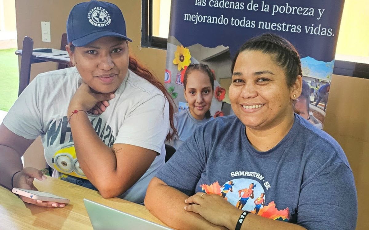 Nayely and Ronia in the El Buen Samaritano Family Life Center